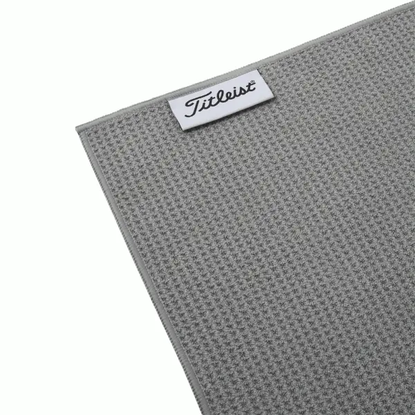 TITLEIST PLAYERS MICROFIBRE TOWEL – GREY 5 TITLEIST PLAYERS MICROFIBRE TOWEL – GREY - Image 3